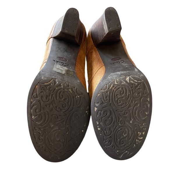 Clarks Womans 10 Sashlin Sue Lace Up Ankle Bootie Leather Granny Boot Tan Brown - Picture 8 of 8